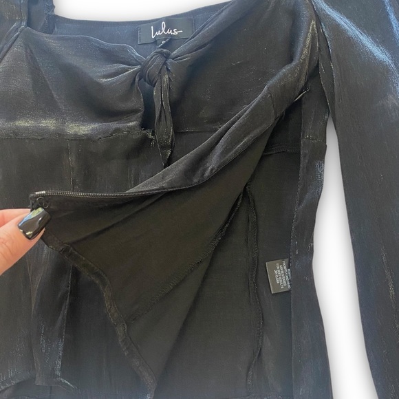 Lulu’s Long Sleeve Shiny Sleek Top - Picture 2 of 7
